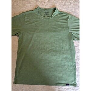 Patagonia Men's Capilene Cool Daily Shirt in Matcha Green Size M Hiking Outdoors